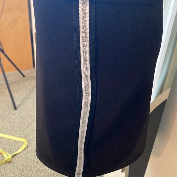 Cheryl Creations 2 Piece Dressy Outfit with n Like New Condition - Picture 4 of 11